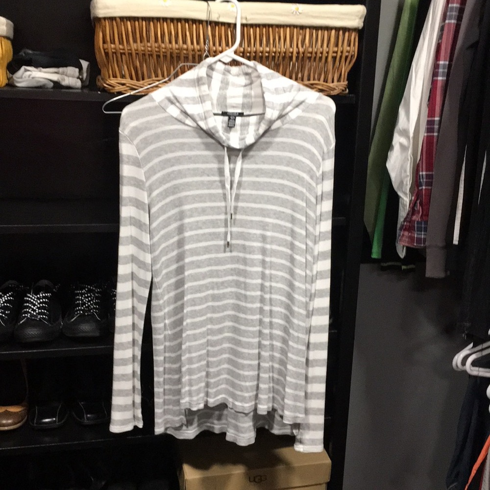 Comfy crul up read a book shirt